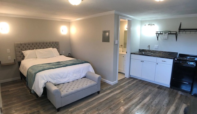 All-inclusive studio apartment with ultilities included-Unit 7