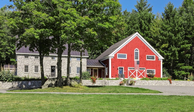 Amazing Multi-building property for Family Reunions, Retreats, Weddings, other