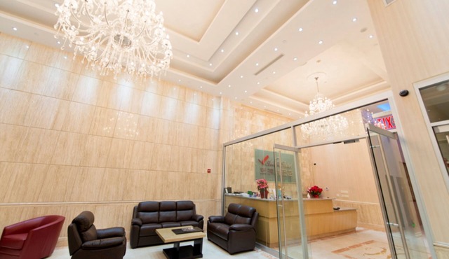 Asiatic Hotel by LaGuardia Airport