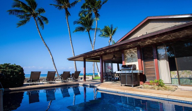 Beachfront private home with Pool- Four bedroom/five bath & Master Suite