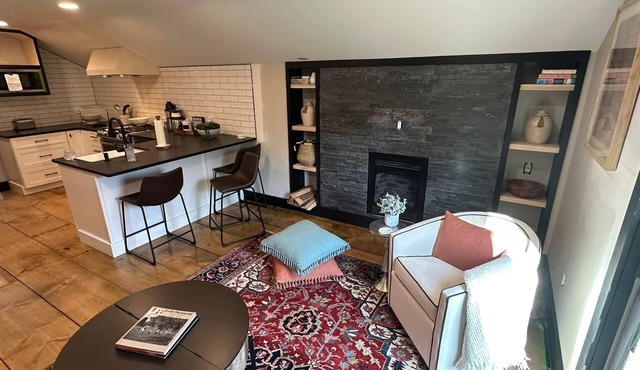 Beautiful and professionally decorated 1-bedroom garage apartment in Barnard!