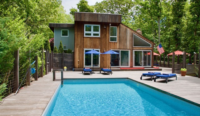 Beautiful designer modern luxury home - steps from beach