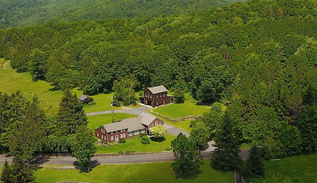 Beautiful Historic Farmhouse with Gorgeous Views