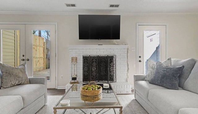 Beautiful Home off Acton, 5 Minutes to Summit, 280