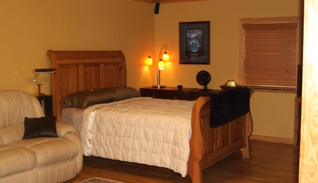 BEAUTIFUL STUDIO NORTH CHARLESTON!