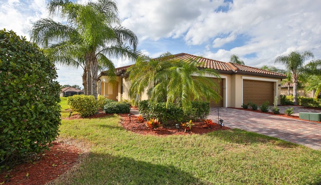 Beautifully designed villa home! Located in River Strand, Heritage Harbour