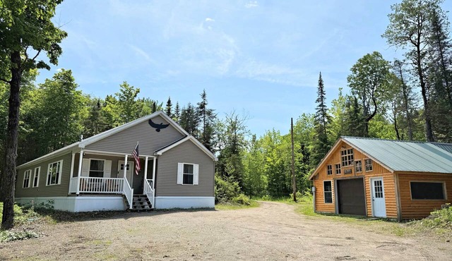 Belvidere Mountain Vista - Near Jay Smuggs Stowe Long Trail, Pet OK, Easy Access, Flexible Check-In!