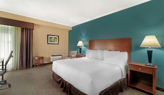 Best Western Plus Plattsburgh