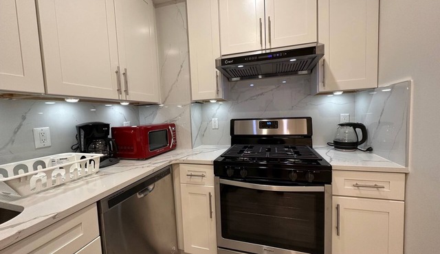 Brand New 1br - Linens Wi-Fi 2nd fl