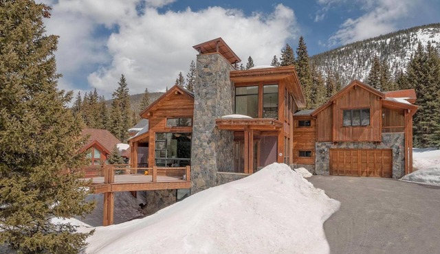 Breckenridge Modern Luxury Home with Hot Tub, Minutes to Slopes, Sleeps 10
