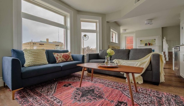 Bright and Spacious Midtown 3BD Getaway Apartments