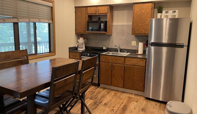 C01B Lakefront 2BR Duplex Cabin w/Pool + Boat dock