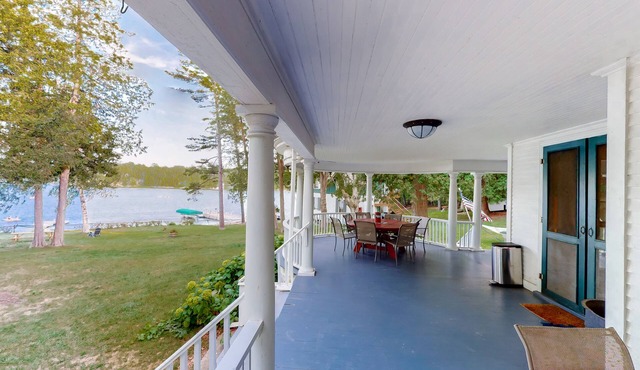 Century-Old Lakefront Victorian on a Private Island—Boats, Beach & Dog-Friendly