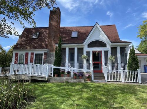 Champlain Valley New England Chalet