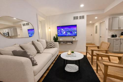 Charming 1-Bed Apt WiFi, Fully Equipped Kitchen