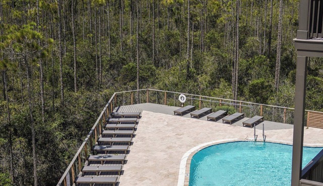 Charming 1-bedroom condo with brand new beautiful amenities in Santa Rosa Beach