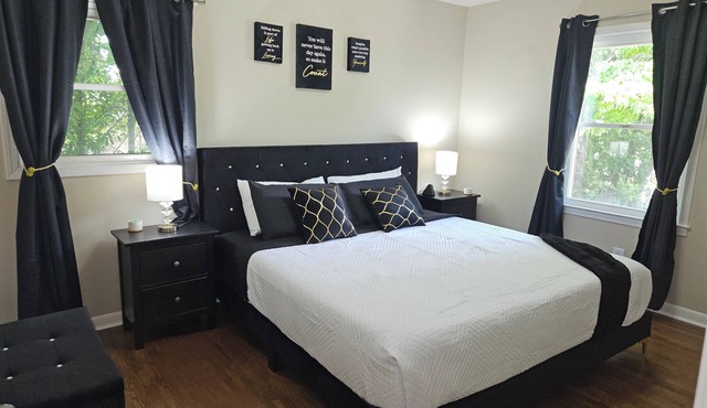 Charming 2-bedroom house with WiFi, AC in enjoyable Columbia