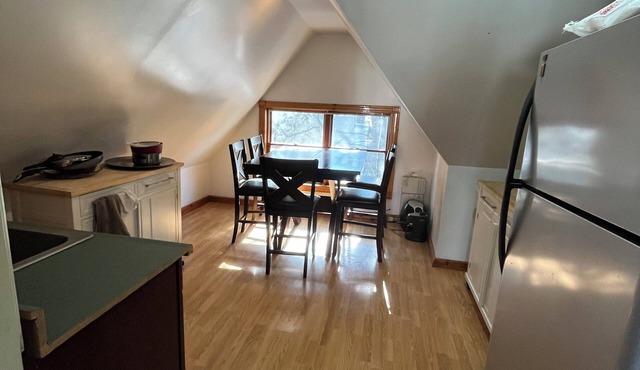 Charming 2BR villa with WiFi, in downtown Yonkers. 25 min from Time Square