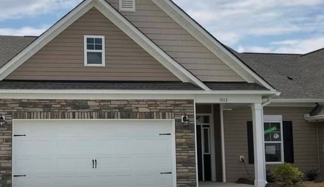 Charming 3-bedroom 3-bathroom townhome in Aiken
