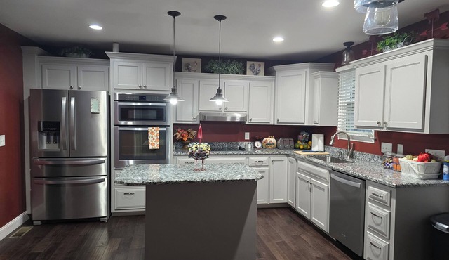 Charming 3-bedroom house in lovely Laurens 3 miles from downtown.