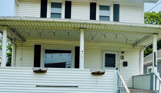 Charming 3Bedroom Home Comfort & Space for the Whole Family Near BinghUniversity