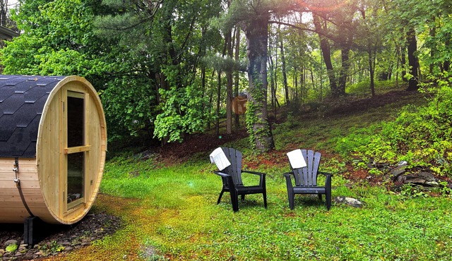 Charming 4-bedroom villa with Art, Sauna, Cold Plunge and Yoga in New Paltz