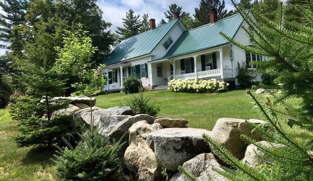 CHARMING, 4-Br, 2-Ba, Full Kitchen Wi-Fi, Mt View, private deck, discounts avail