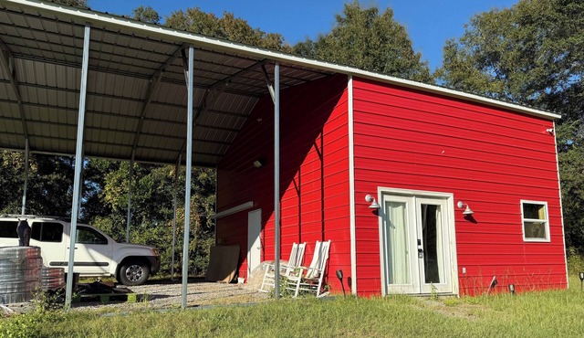 Charming and quiet 1-bedroom loft barndominium on 12 acres with RV hookups