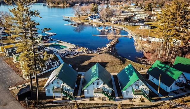 Charming Chalets at Swan Bay Resort: Your Perfect 1000 Islands Getaway