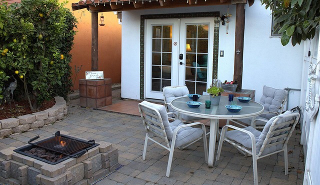 Charming coastal cottage in peaceful Long Beach with WiFi, AC