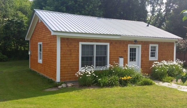 Charming cottage by Jay Peak