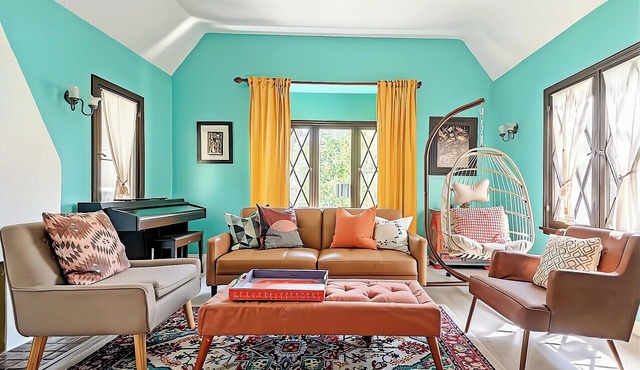 Charming Designer Cozy Spanish house in Long Beach
