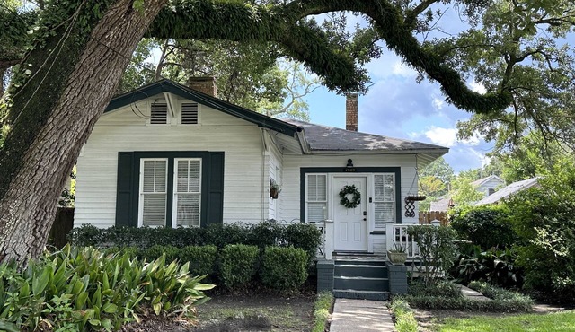Charming Historic Midtown Home - top rental property in Mobile!