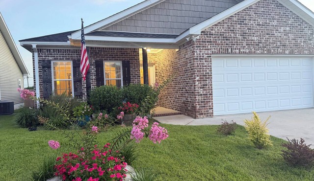 Charming Home, Peaceful Patio & Quiet Neighborhood
