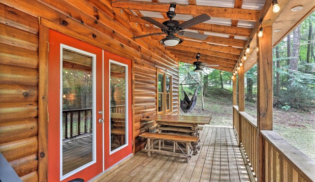Charming Murphy Cabin w/Porch - Near Hiking!