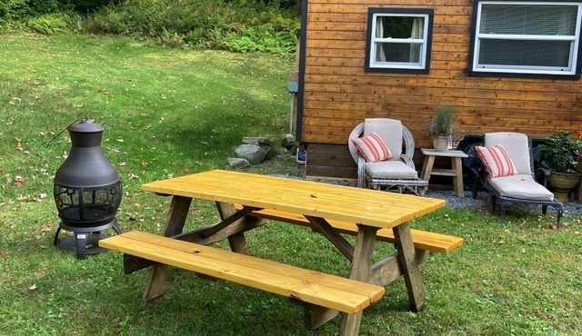 Charming Tiny House on 10 Wooded Acres