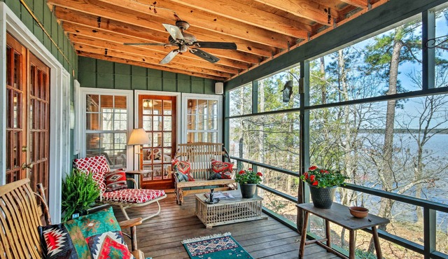 Charming Waterfront Ridgeway Cabin w/Dock!