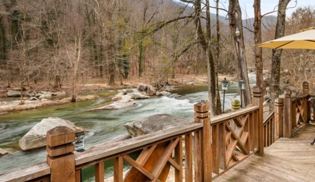 Chimney Rock River House - Mr Lake Lure Vacation Rentals