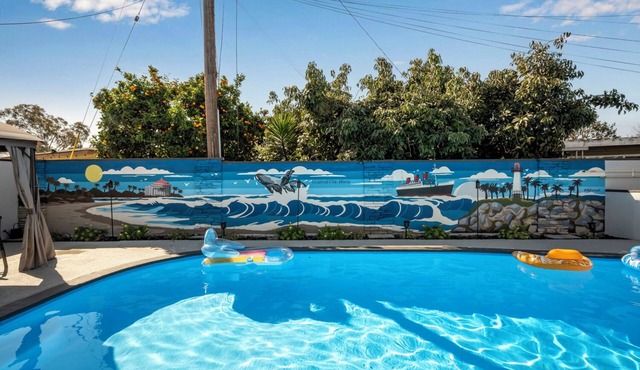 ☀️COASTAL CHIC HAVEN 🌊: pool & billiards table near airport, parks and beaches