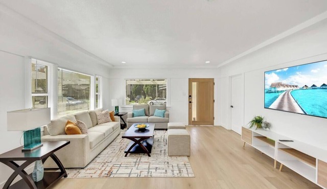 Contemporary Beachside Oasis in Long Beach!