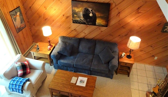 Cozy Bear - 5 mins to Mt Snow Ski Home