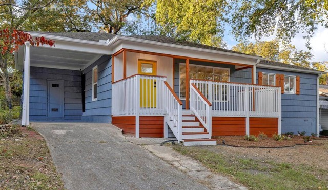 Cozy Cottage Near Protective