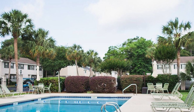 Cozy End Unit Villa on St.Simons Island