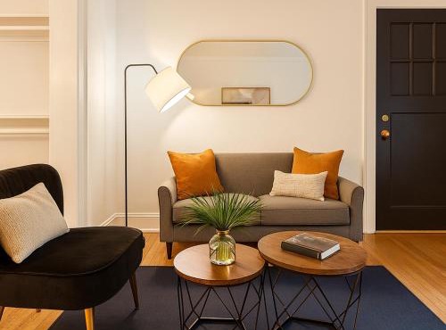 Cozy Modern Studio Queen BedWorkspacefastWifi