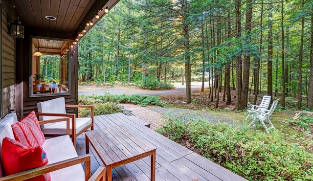 Cozy Oasis! 3bd/2ba Quechee Cottage