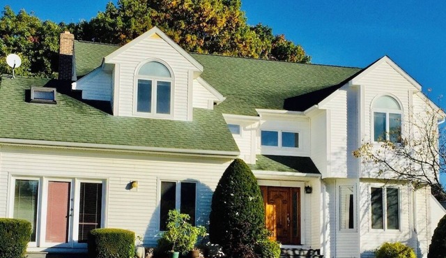 Cozy self-contained apartment with Private Entrance.