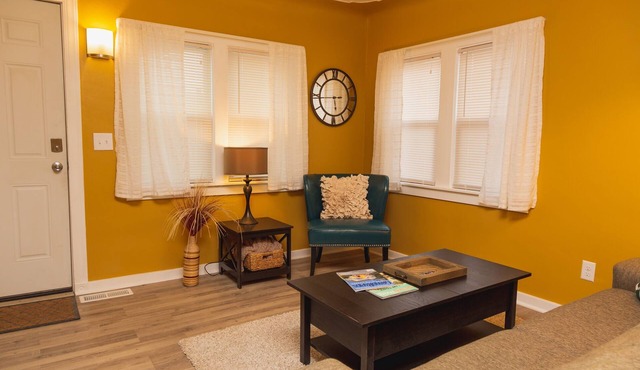 Delightfully quiet & cozy, middle of everywhere