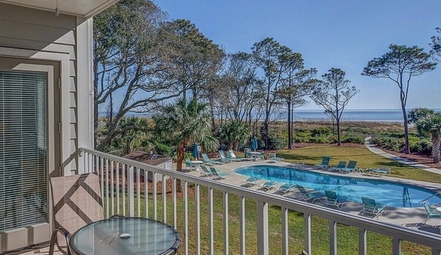 ⭐Direct Oceanfront Private Villa - w/Pool and Beach view-Walk to Coligny Plaza⭐