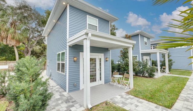 Downtown Dunedin Tiny Home + Pool | Shelly