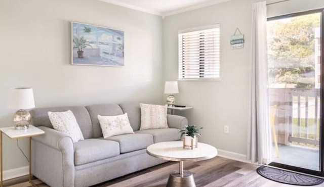 Dreamy HHI Retreat w/Pool, Gym